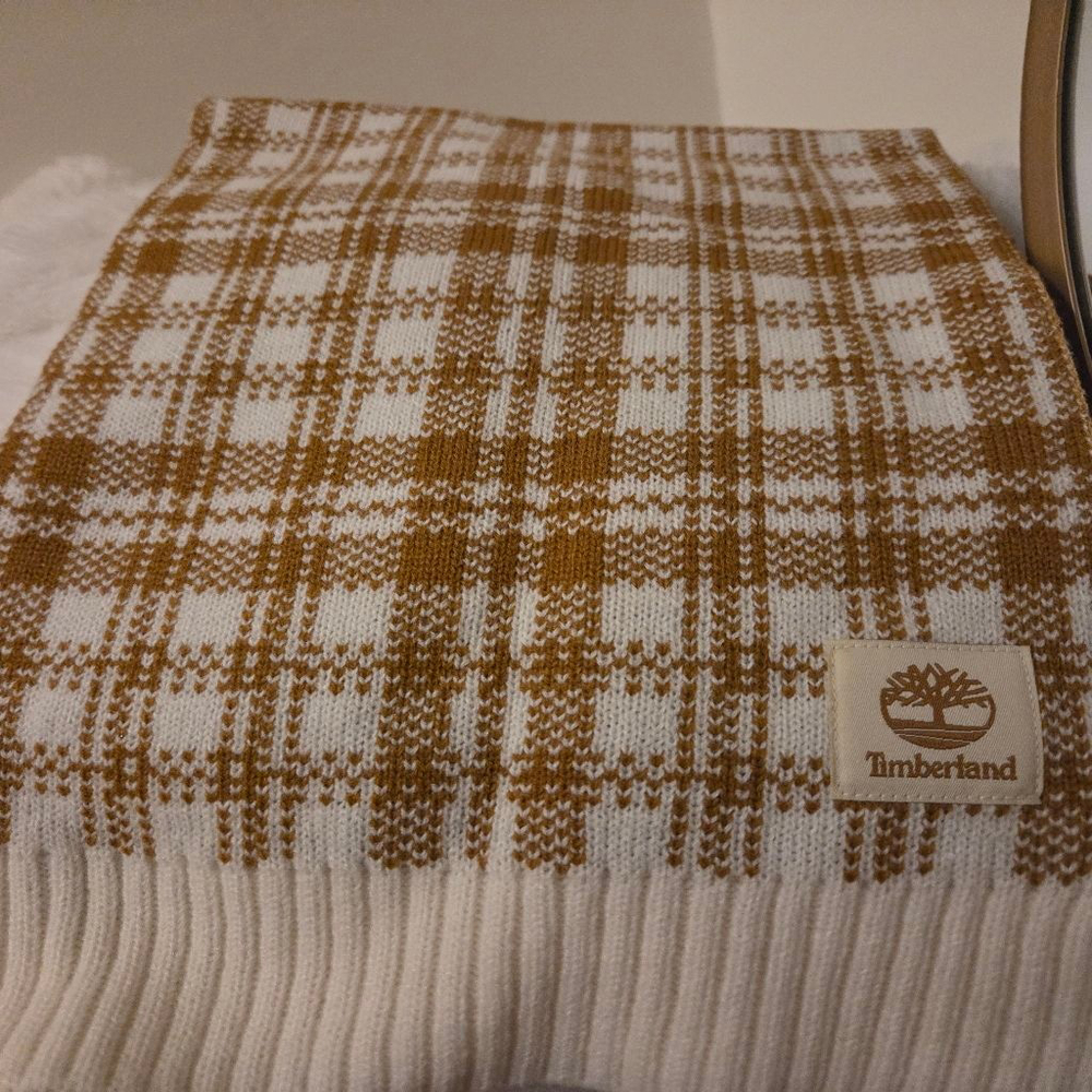 Timberland 100% Acrylic cream and brown plaid scarf - Picture 10 of 12